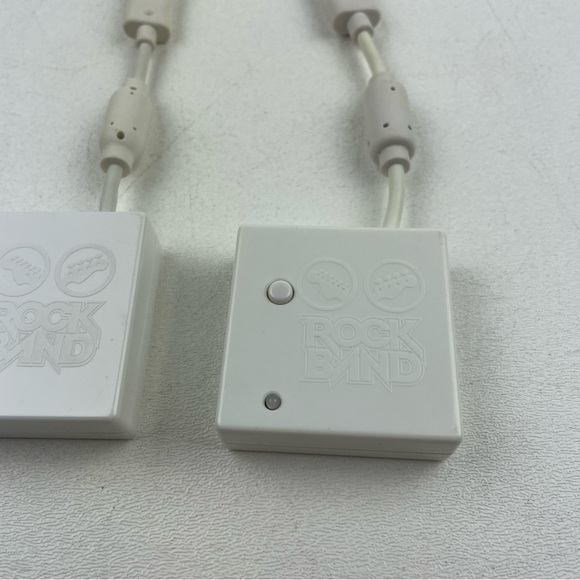 Rock Band Wii Dongle VFRWGTSELEA1B for Fender Stratocaster **TESTED WORKS** TWO - Picture 3 of 4